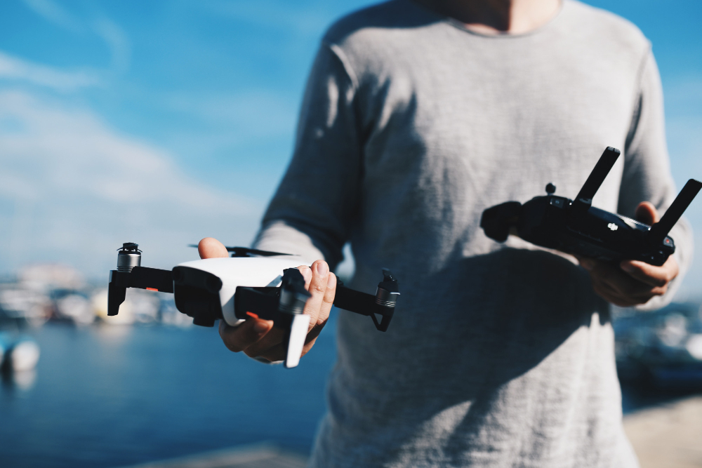 Soluții rapide atunci când rămâi fără încărcare la drona personală