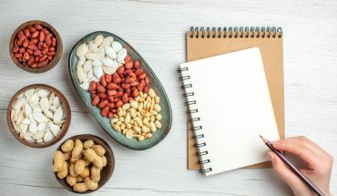 Cum să îți îmbunătățești memoria pentru examene: beneficiile consumului de nuci