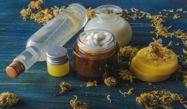 Cum crema de arnică ajută la calmarea inflamațiilor și vindecarea leziunilor