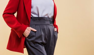 Pantalonii cu talie înaltă în siluete moderne
