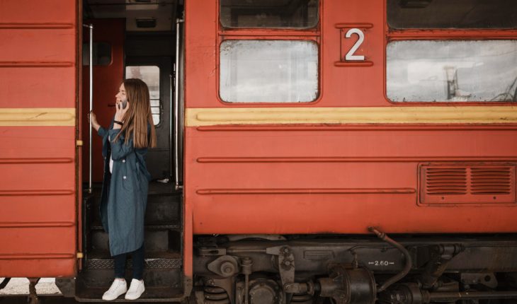Călătorii în stil vintage: trenuri de epocă și hoteluri retro