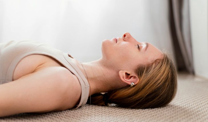 Exerciții pentru relaxarea zonei cervicale tensionate Exerciții pentru relaxarea zonei cervicale tensionate