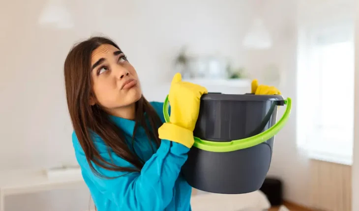 7 locuri din casă în care se adună dezordinea fără să observi